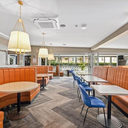 Grand Hotel And Studios Wyong Extérieur photo