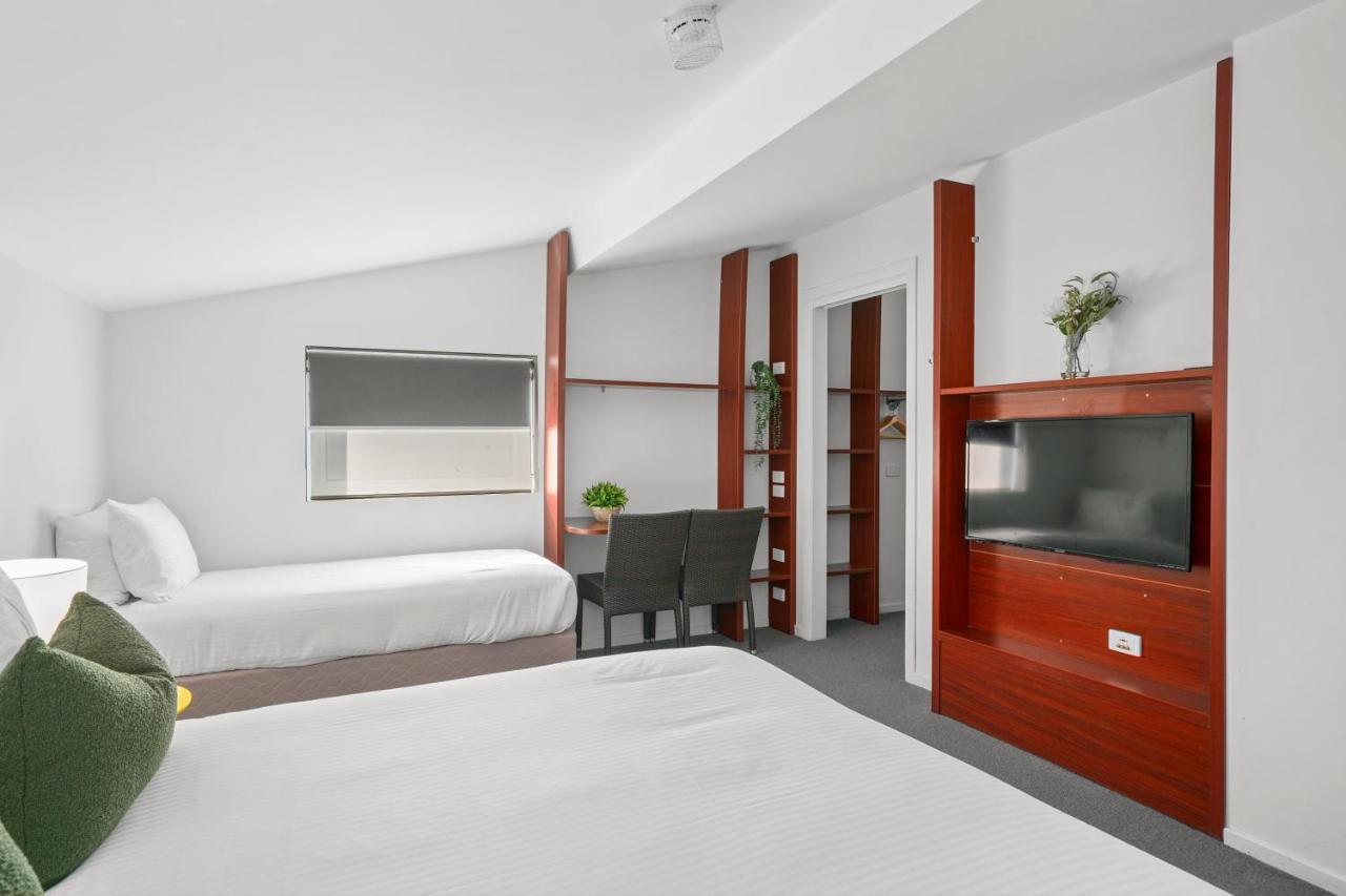 Grand Hotel And Studios Wyong Extérieur photo