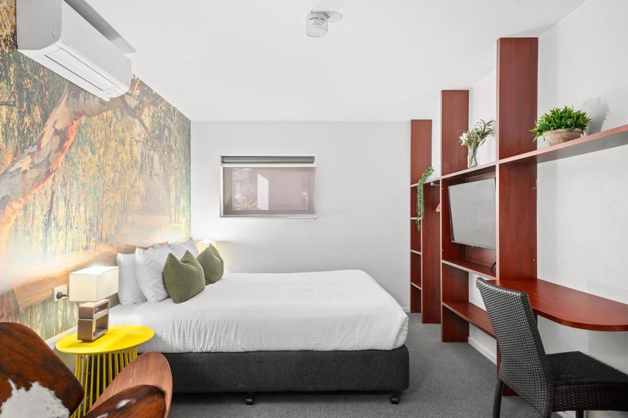 Grand Hotel And Studios Wyong Extérieur photo