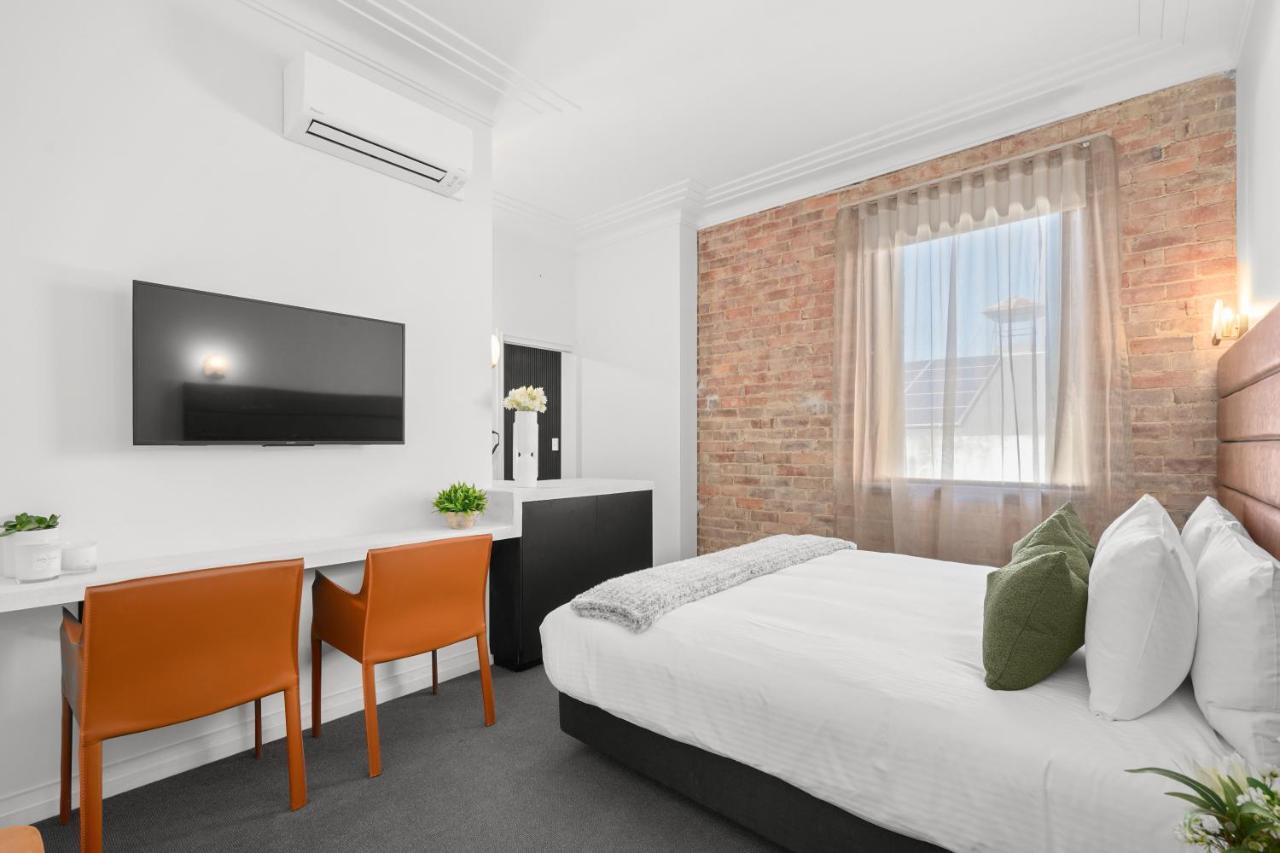 Grand Hotel And Studios Wyong Extérieur photo