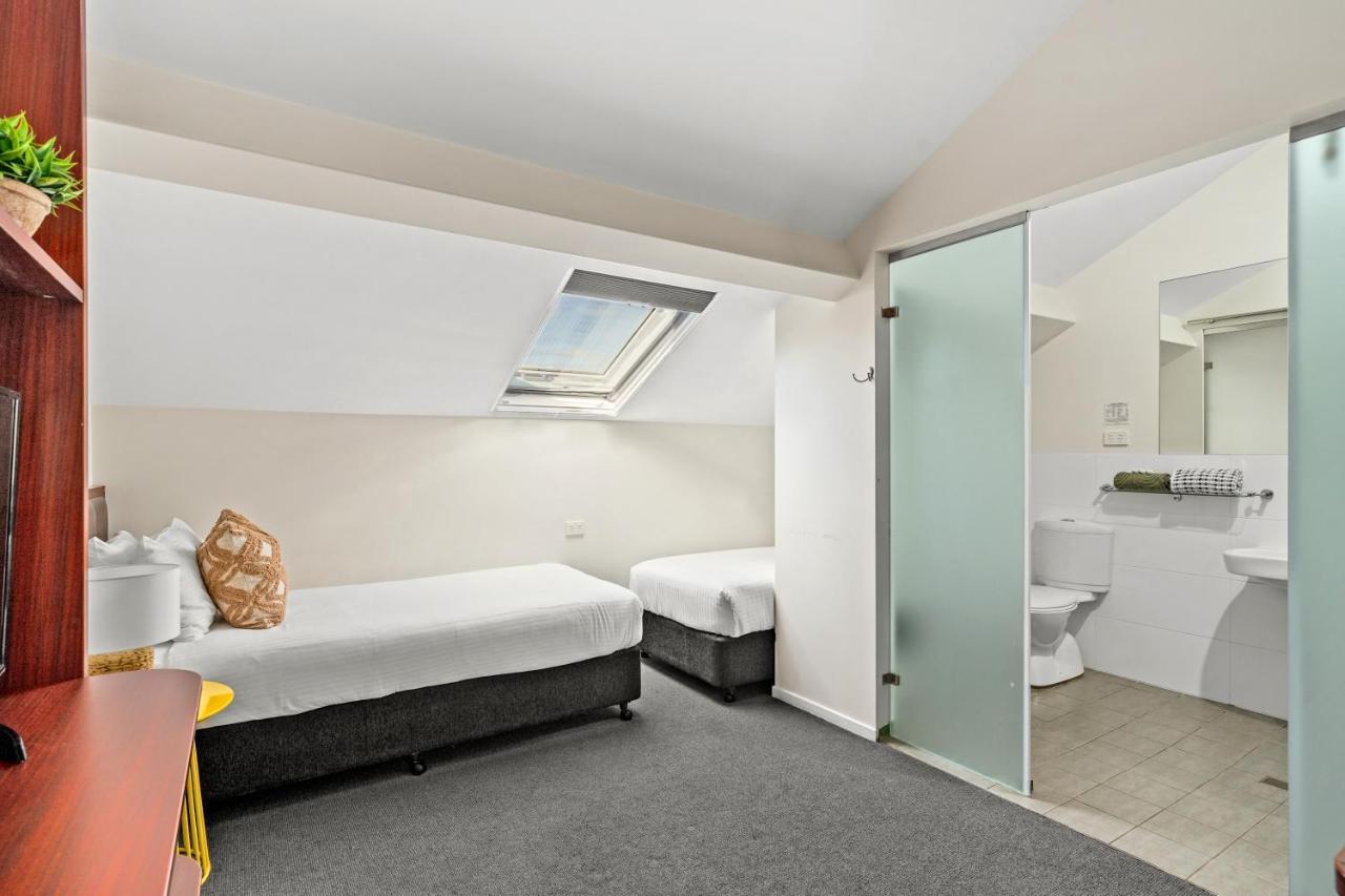 Grand Hotel And Studios Wyong Extérieur photo