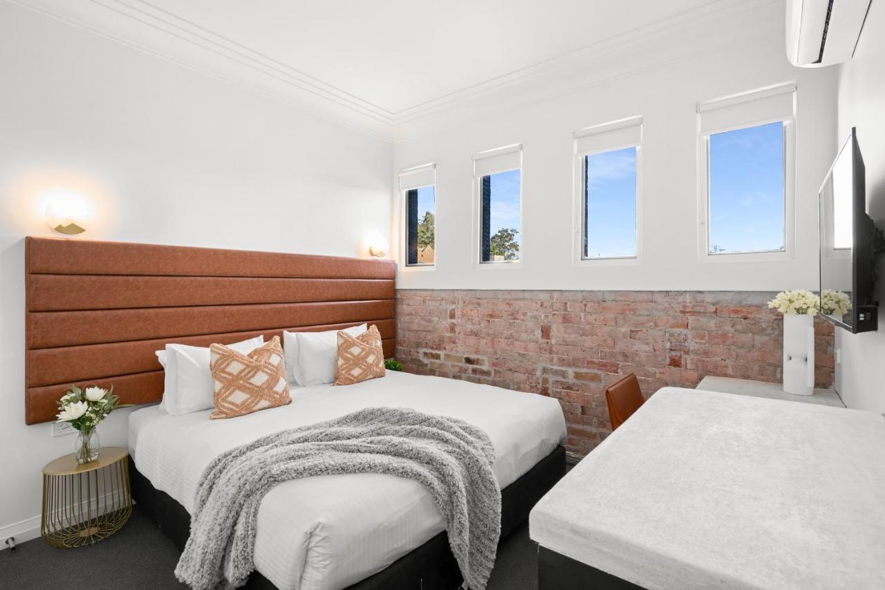 Grand Hotel And Studios Wyong Extérieur photo