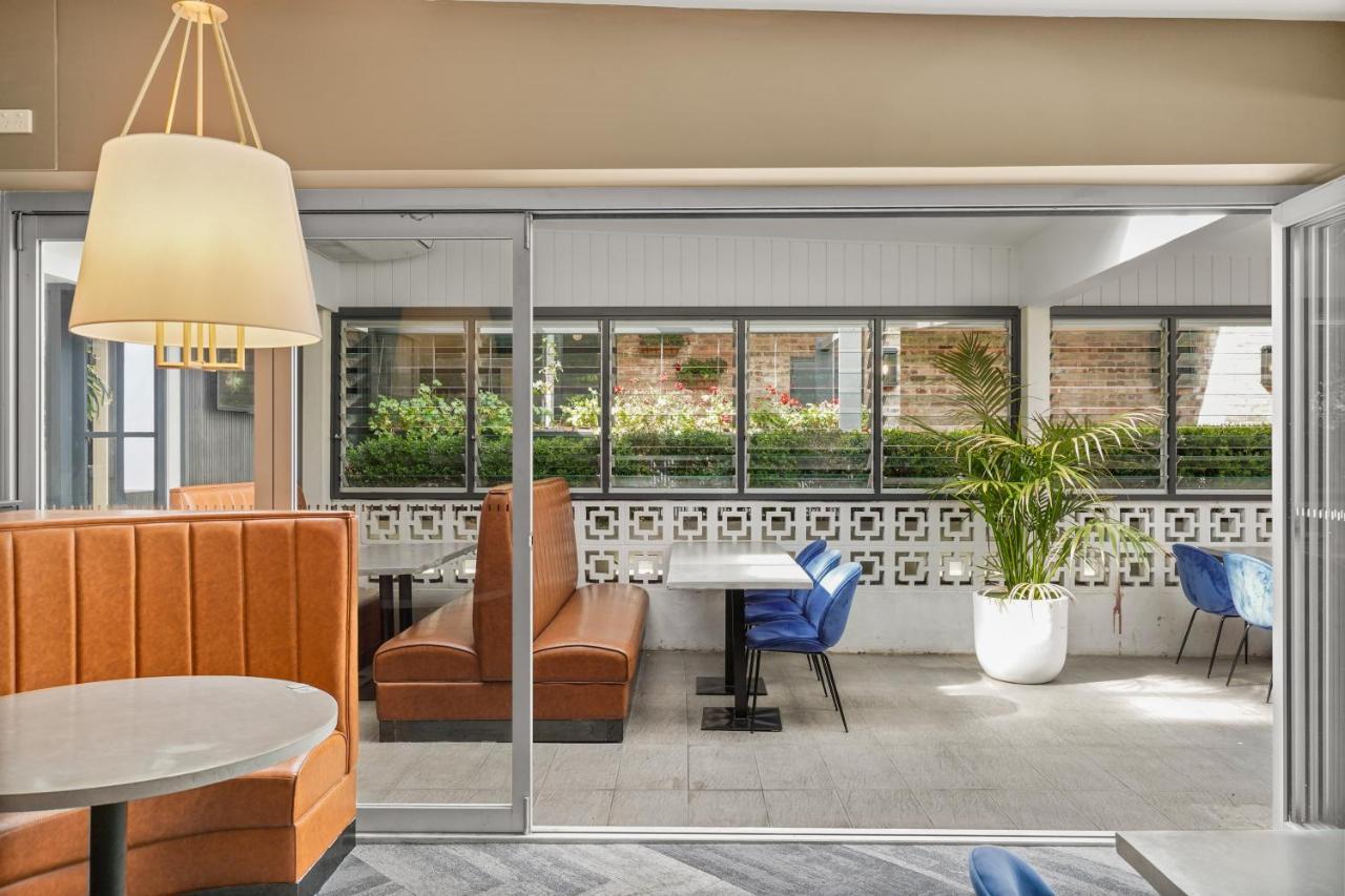Grand Hotel And Studios Wyong Extérieur photo