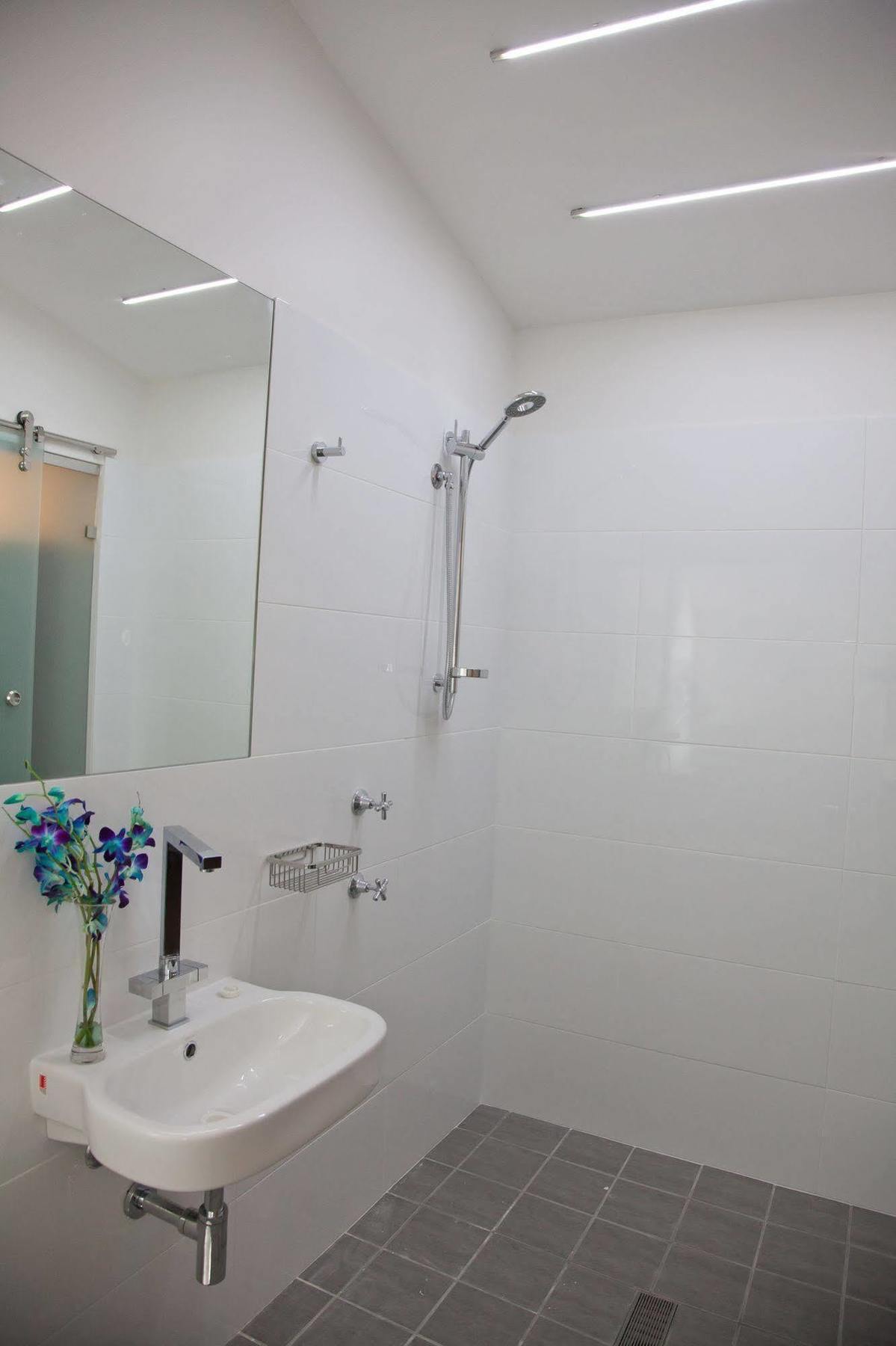 Grand Hotel And Studios Wyong Extérieur photo